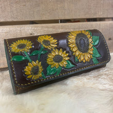 Load image into Gallery viewer, Sunflower Clutch
